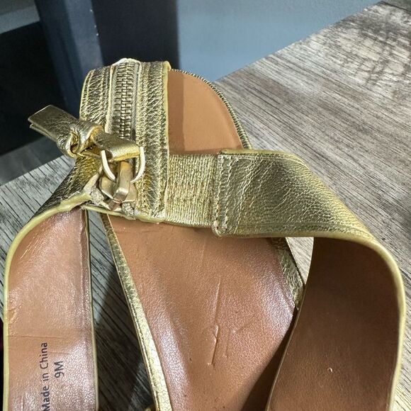 Kate Spade Saturday Women’s 9 Brand New Gold Strappy Sandals Metallic NWT New - Picture 6 of 13